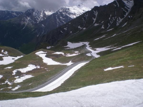 Impossible to ride on the snow after an avalanche