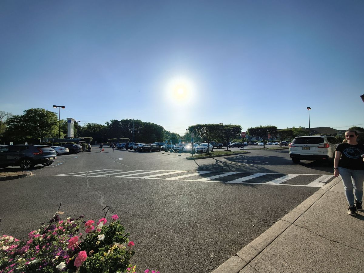 Motorola Razr 2026 camera sample.