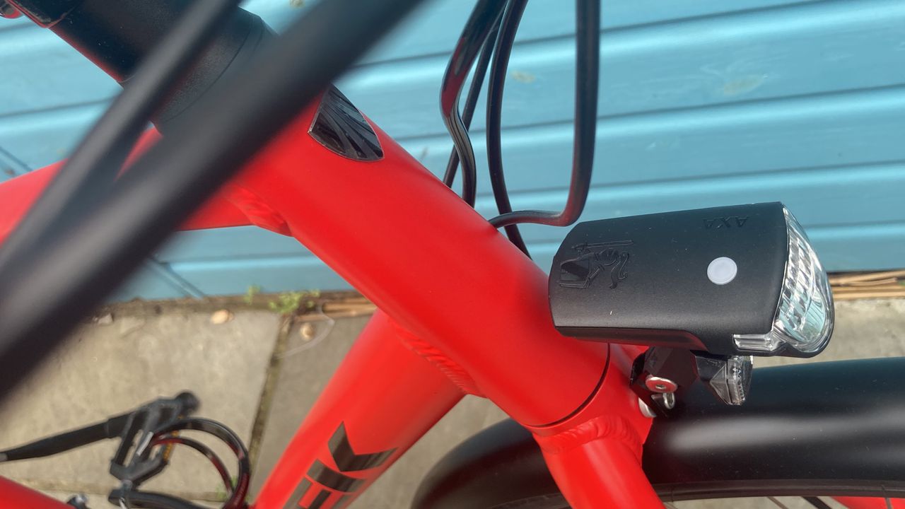 A shot of the AXA Greenline headlight on a Trek FX Disc EQ