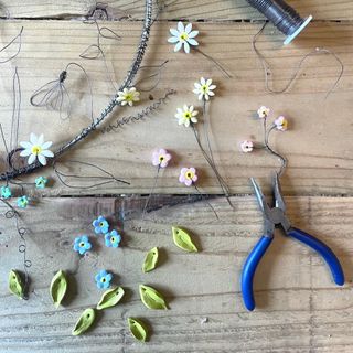 how to make a wire wreath step by step