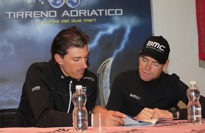 Cancellara and Evans compare notes