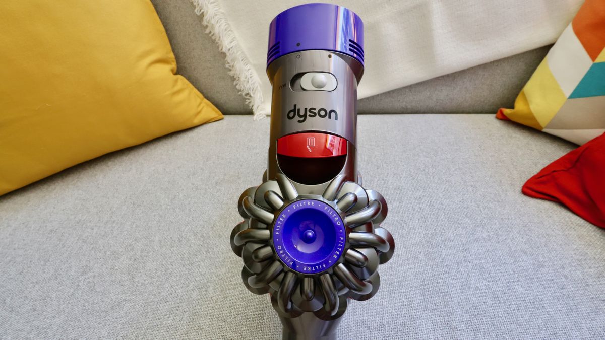 Dyson V8 Review | TechRadar