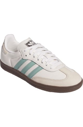 Samba Sneaker with light blue stripe