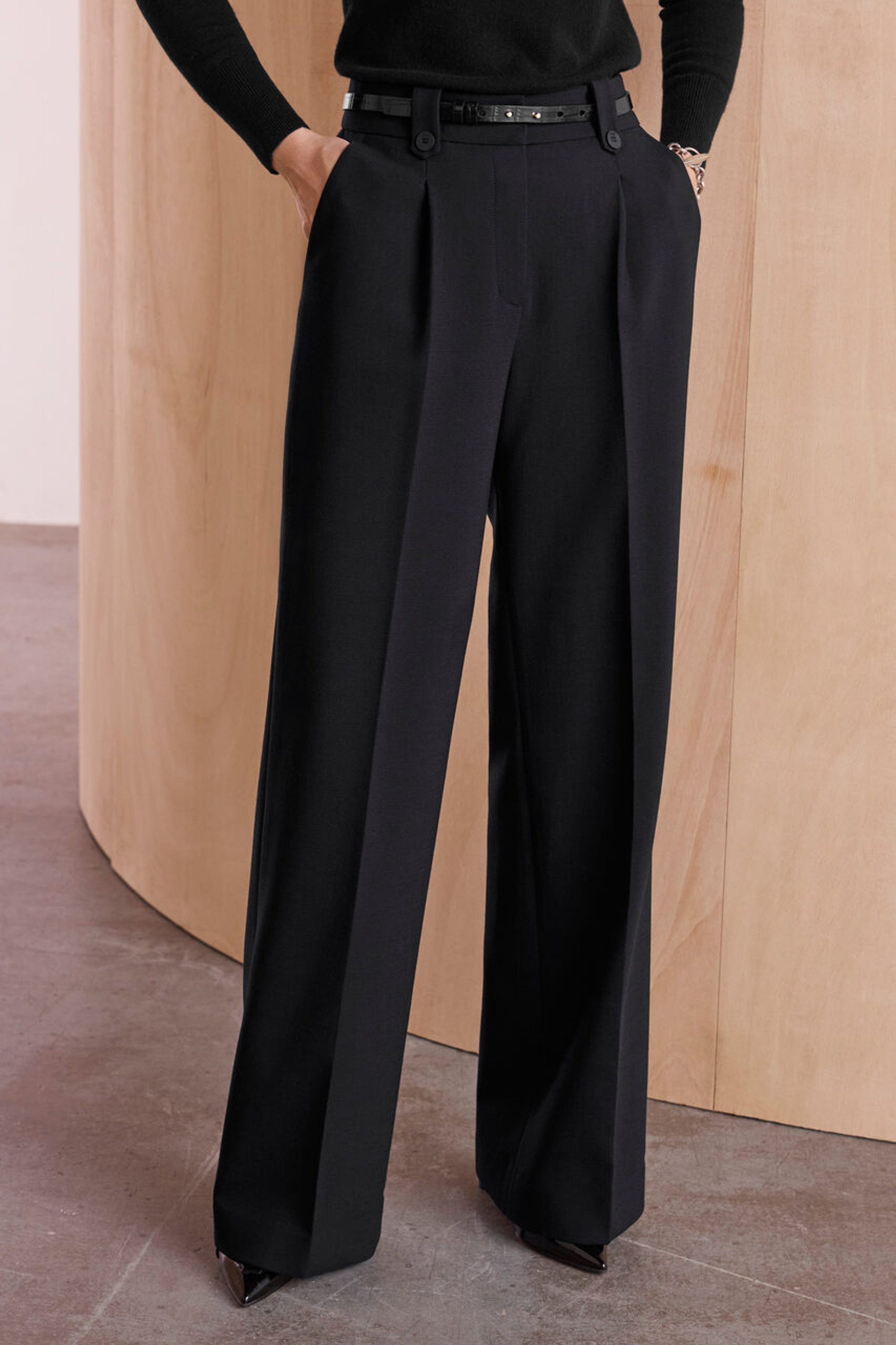 Ultimate Wool Hartwood Trousers Black