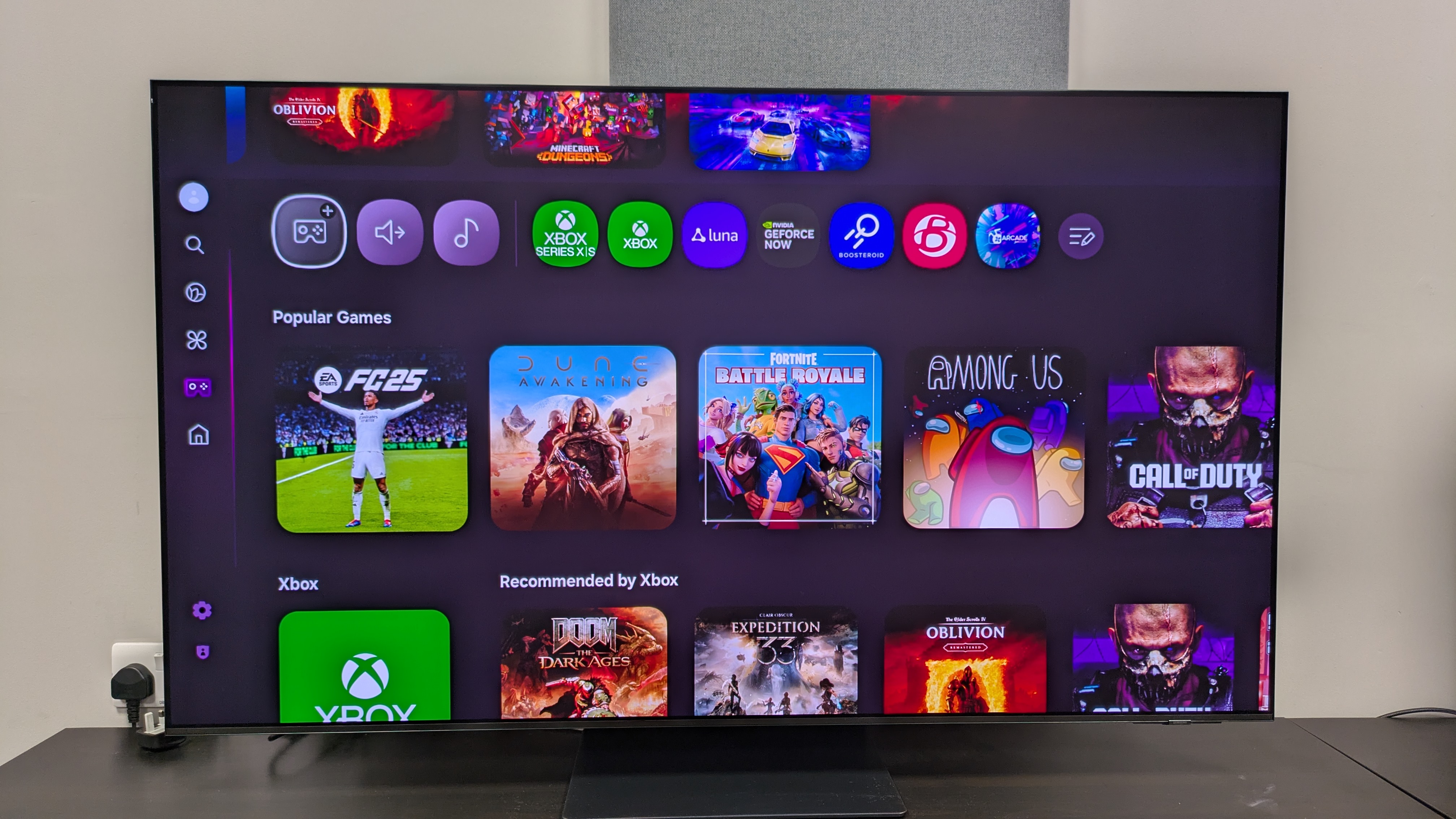 Samsung S95F Game Hub
