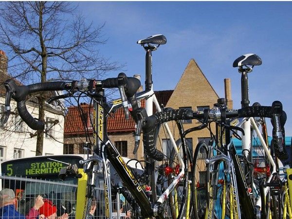 We don't see top-mount brake levers on the road too often but the cobbles call for unique equipment.