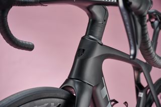 Trek Madone SLR 7 gen 7 head tube