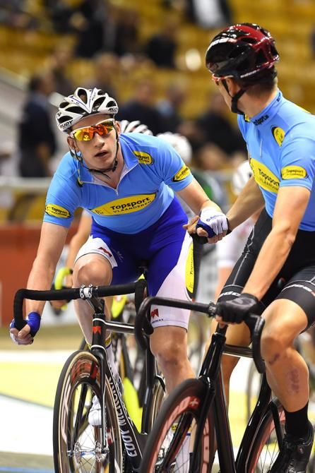 Otto Vergaerde prepares to be slingshotted