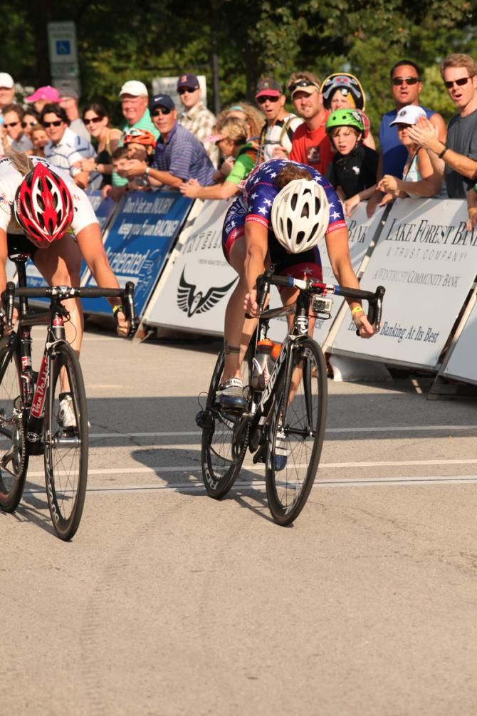 Erica Allar (CARE4CYCLING powered by Solomon Corp) wins in Lake Bluff ahead of Theresa Cliff-Ryan (Fearless Femme p/b Pure Energy Cycling-Vie 13)