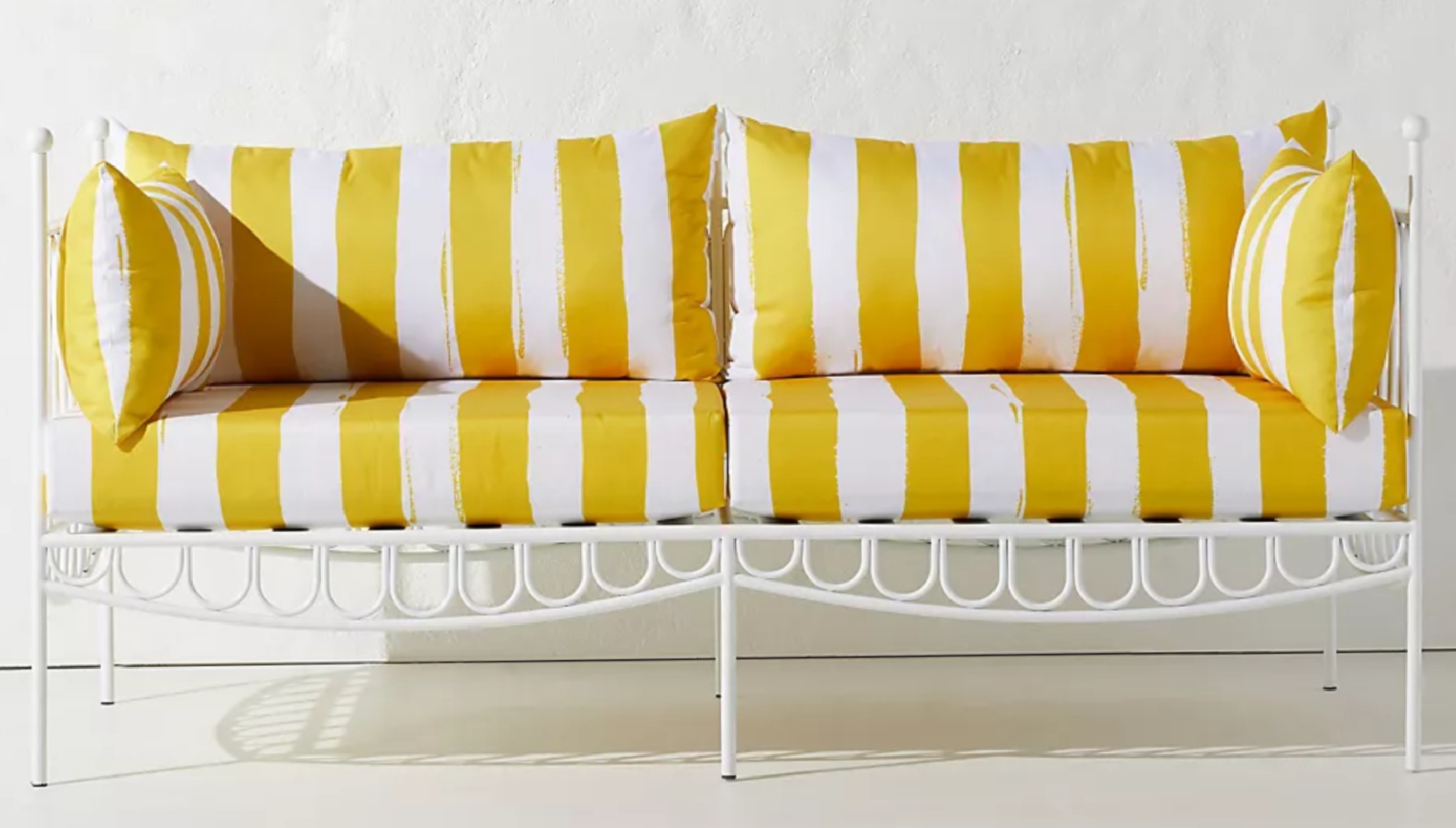 Best outdoor furniture 2021 stylish patio furniture ideas Country