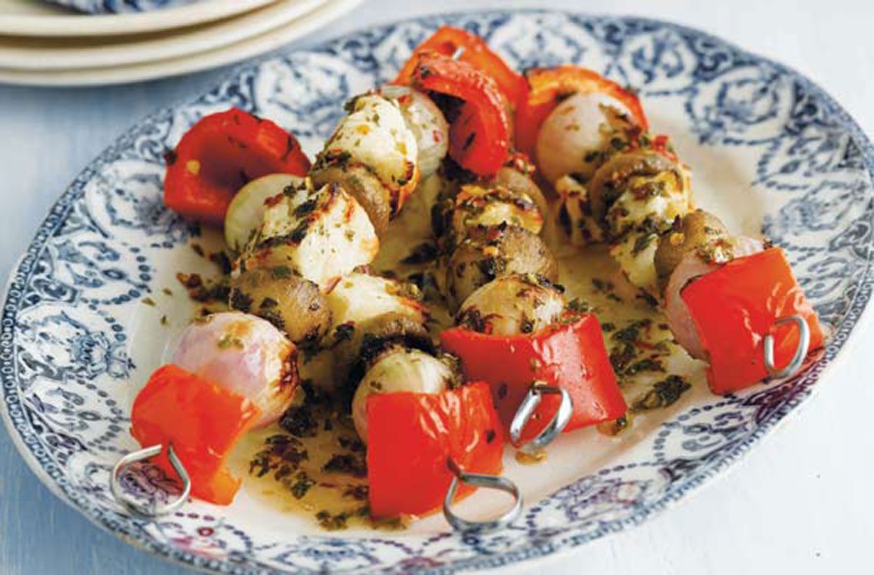 Easy halloumi kebabs