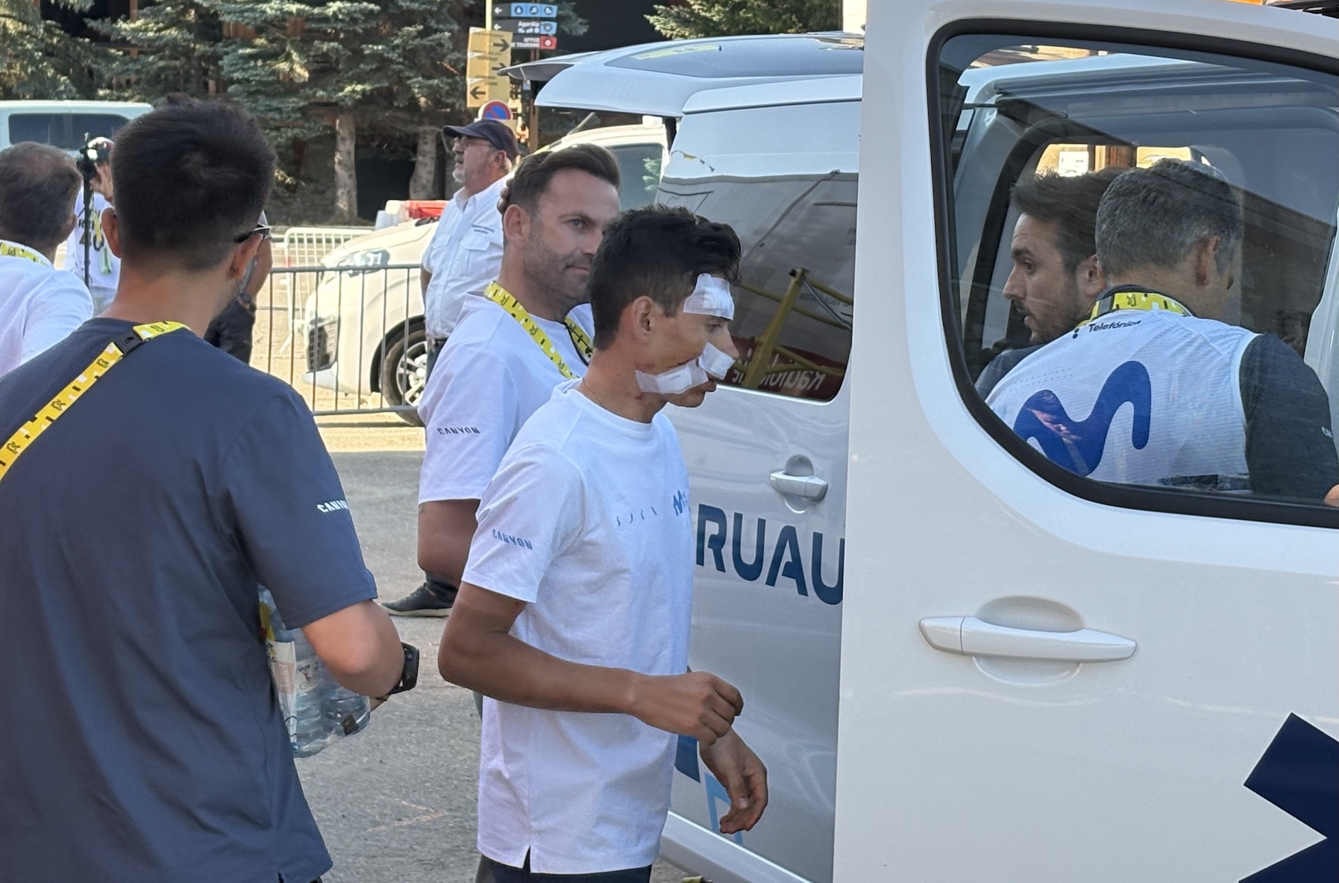 Einer Rubio out of Tour de France after crashing into UAE Team Emirates car that came to a sudden stop on Alpe d'Huez