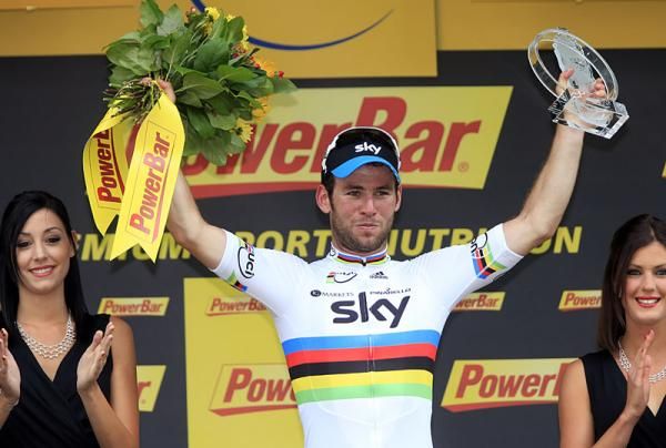 Mark Cavendish (Sky) on the podium