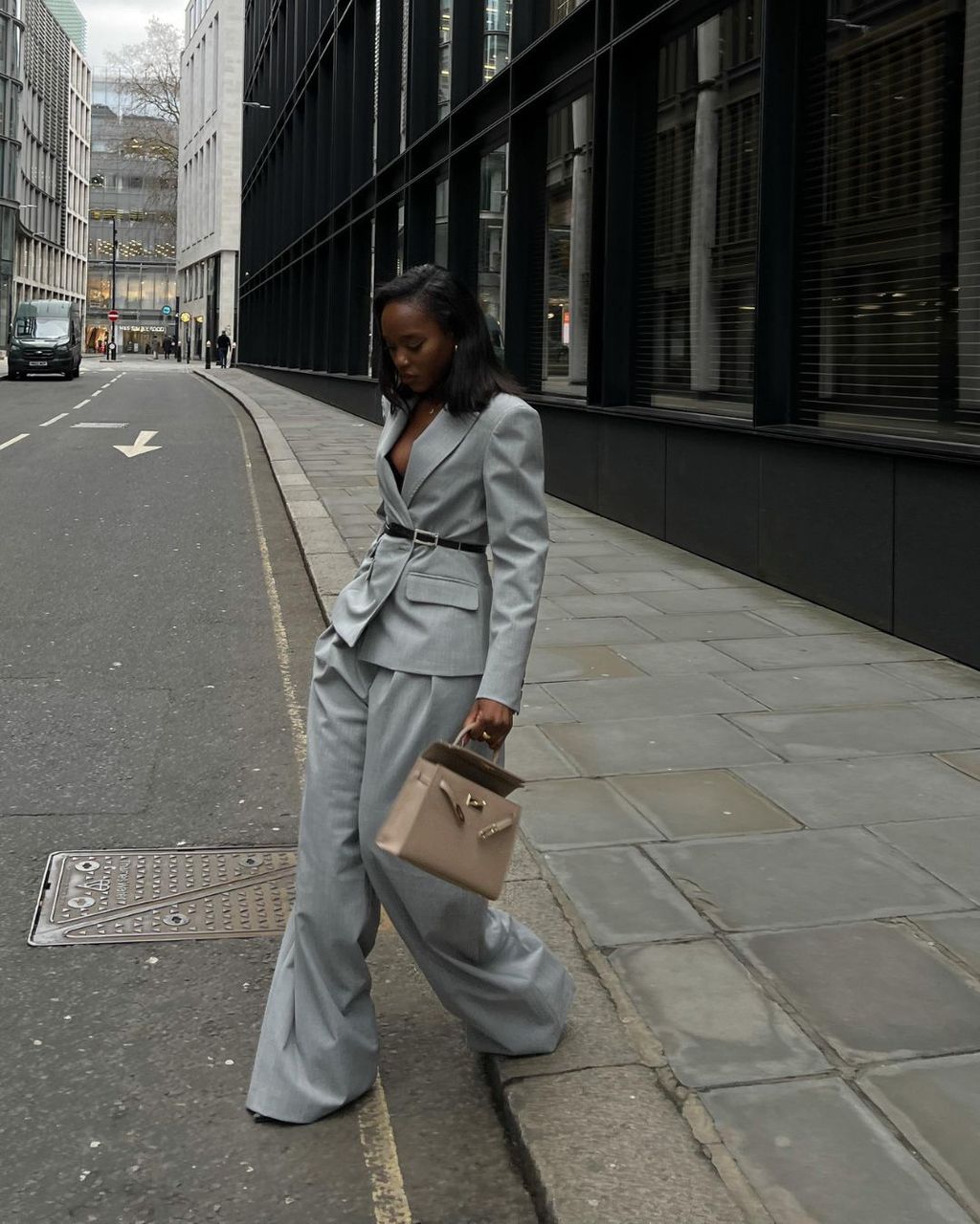 The Grey Blazer Trend Will Guide You to Elegant and Easy Outfits | Who ...