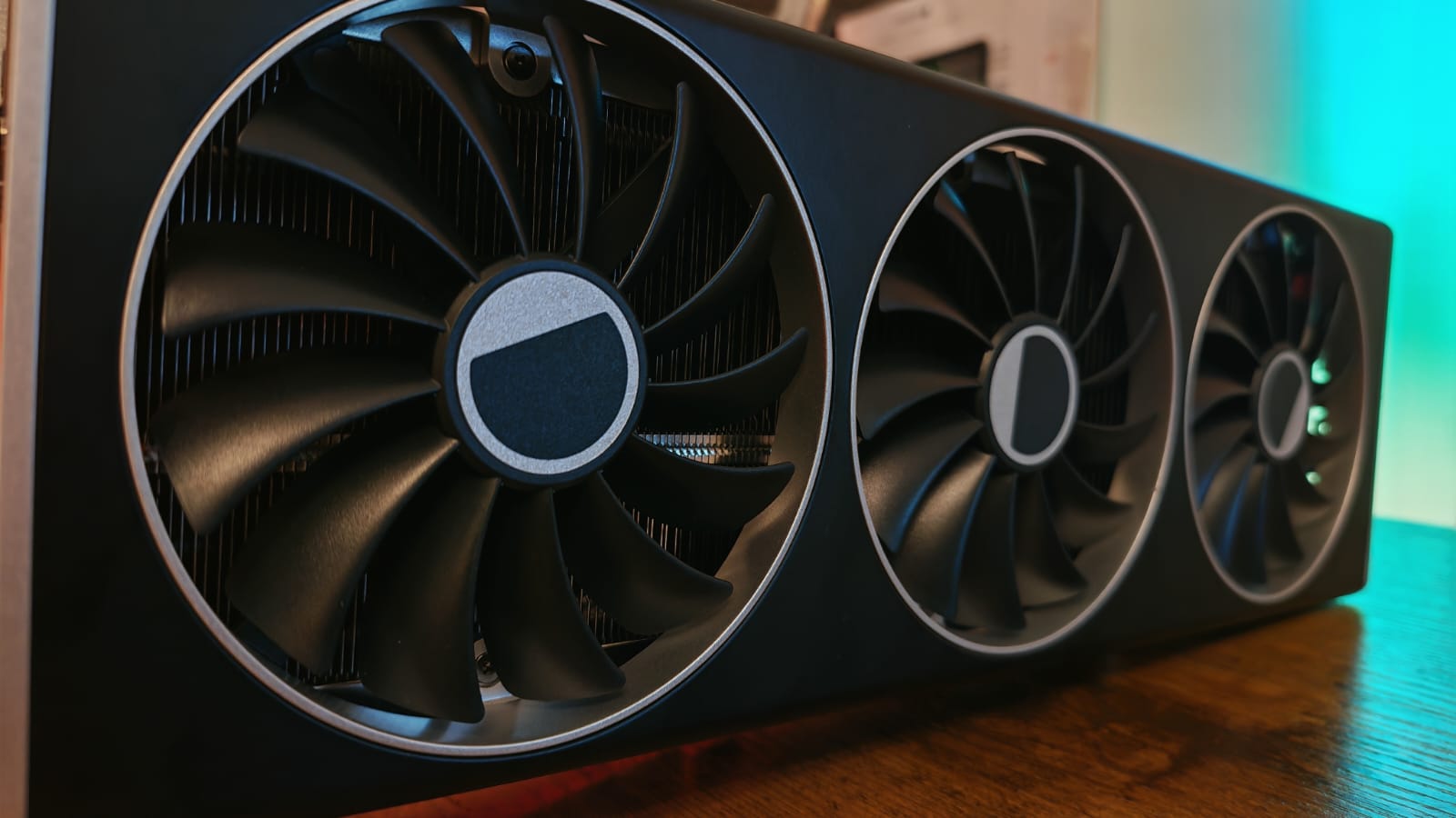 The three fans of the XFX Merc Radeon RX 7900 XTX