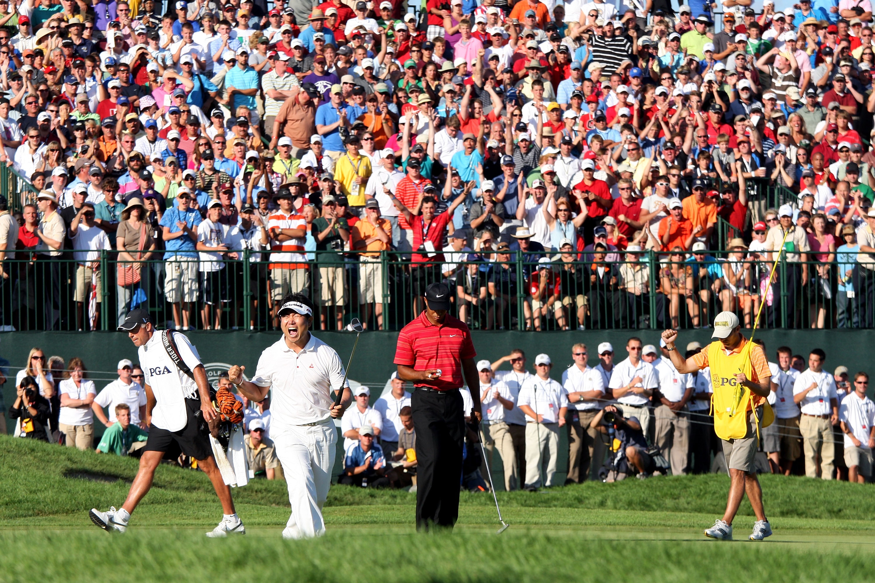 Y.E. Yang gets the better of Tiger Woods at Hazeltine during the 2009 PGA Championship