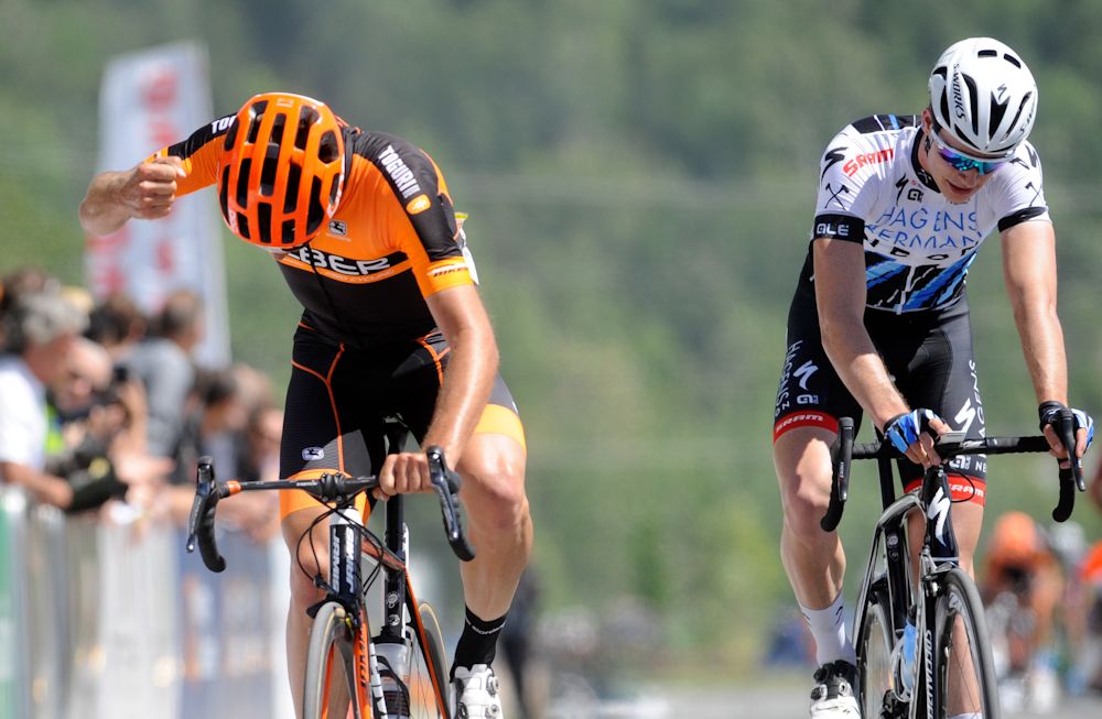 Emile Jean (Silber Pro Cycling) beats Ian Garrison (Axeon Hagens Berman) to the line to win the opening stage at Tour de Beauce