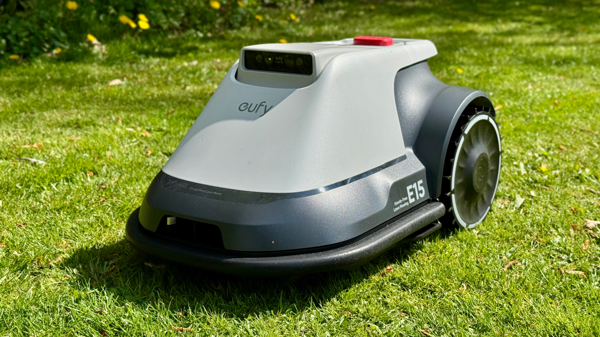 Eufy E15 on lawn