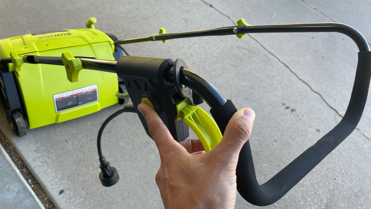 Sun Joe AJ801E Electric Lawn Dethatcher review Top Ten Reviews