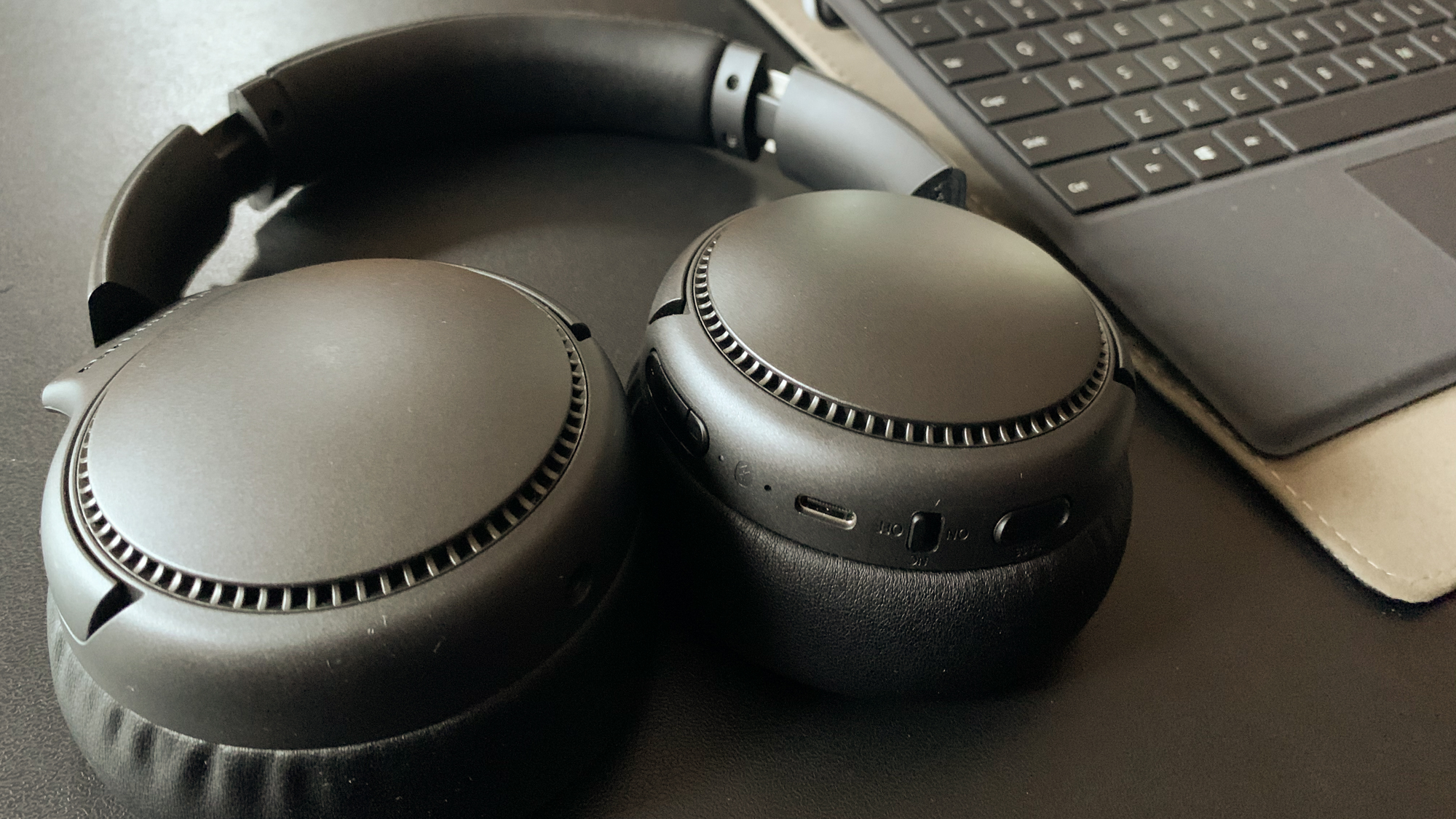 best cheap wireless headphones: Panasonic RB-M700B