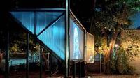 The Cinemabox in New York turns a movie theater inside out.