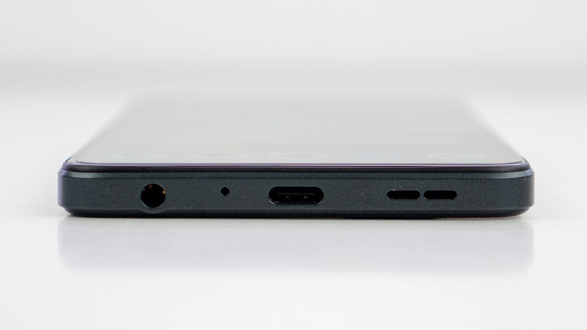 The bottom of the OnePlus Nord N30 5G