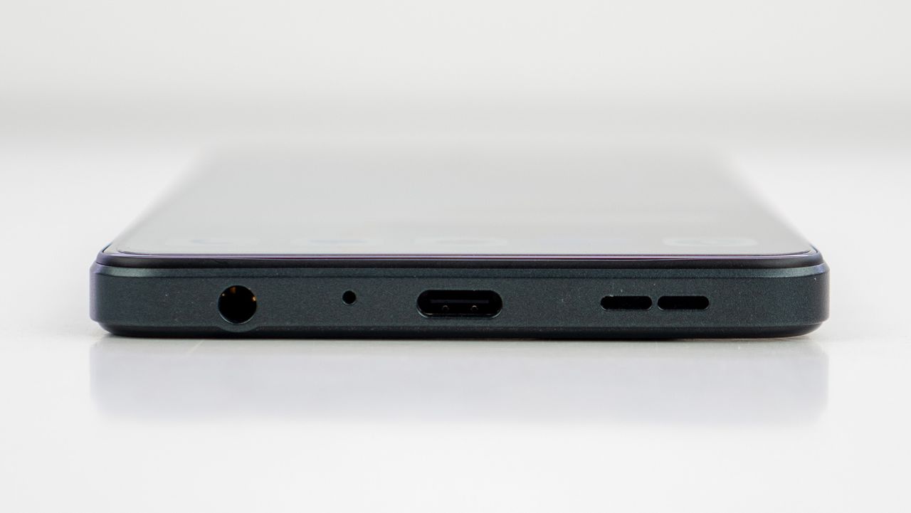The bottom of the OnePlus Nord N30 5G