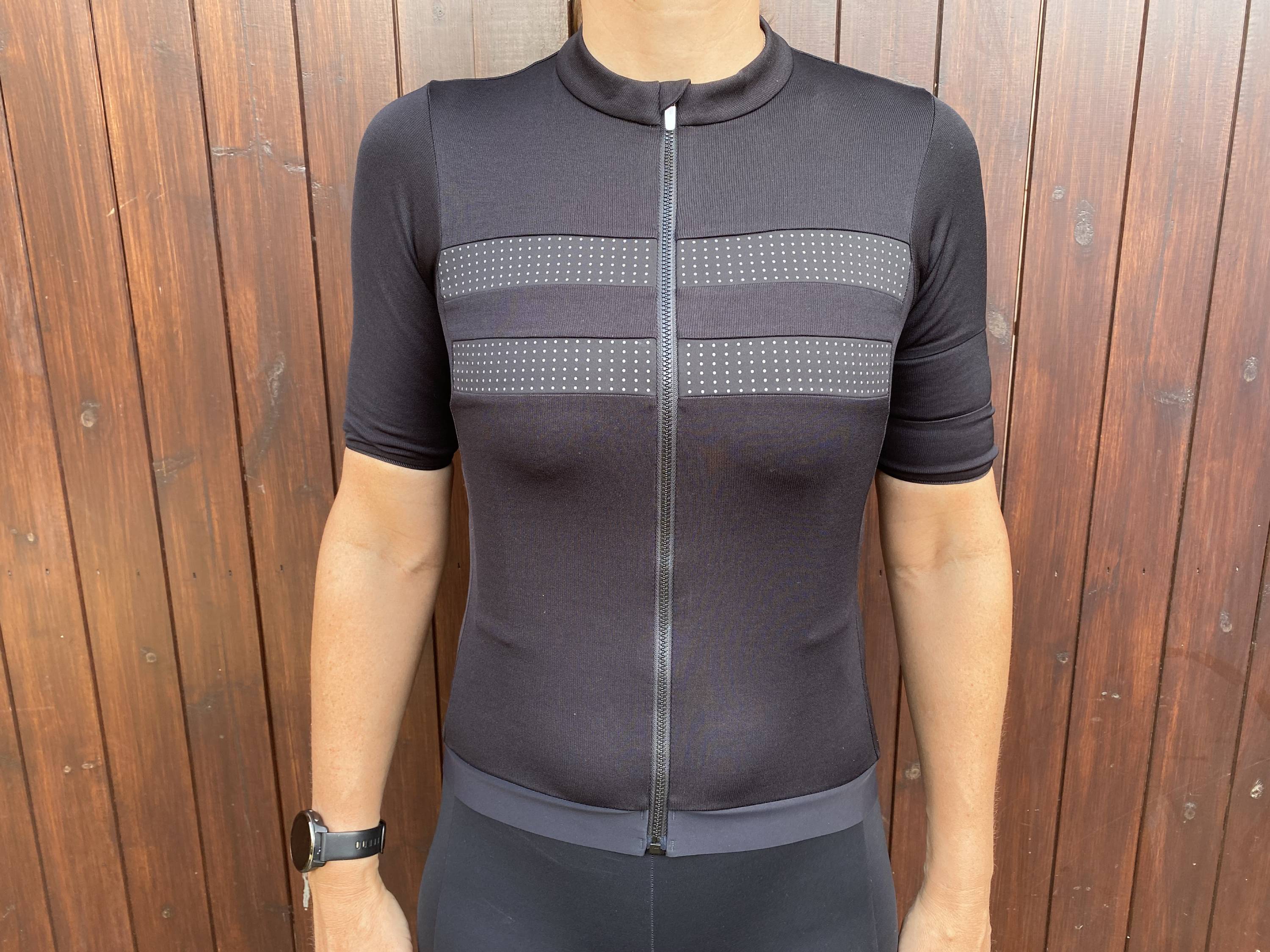 Front view, short bodied jersey