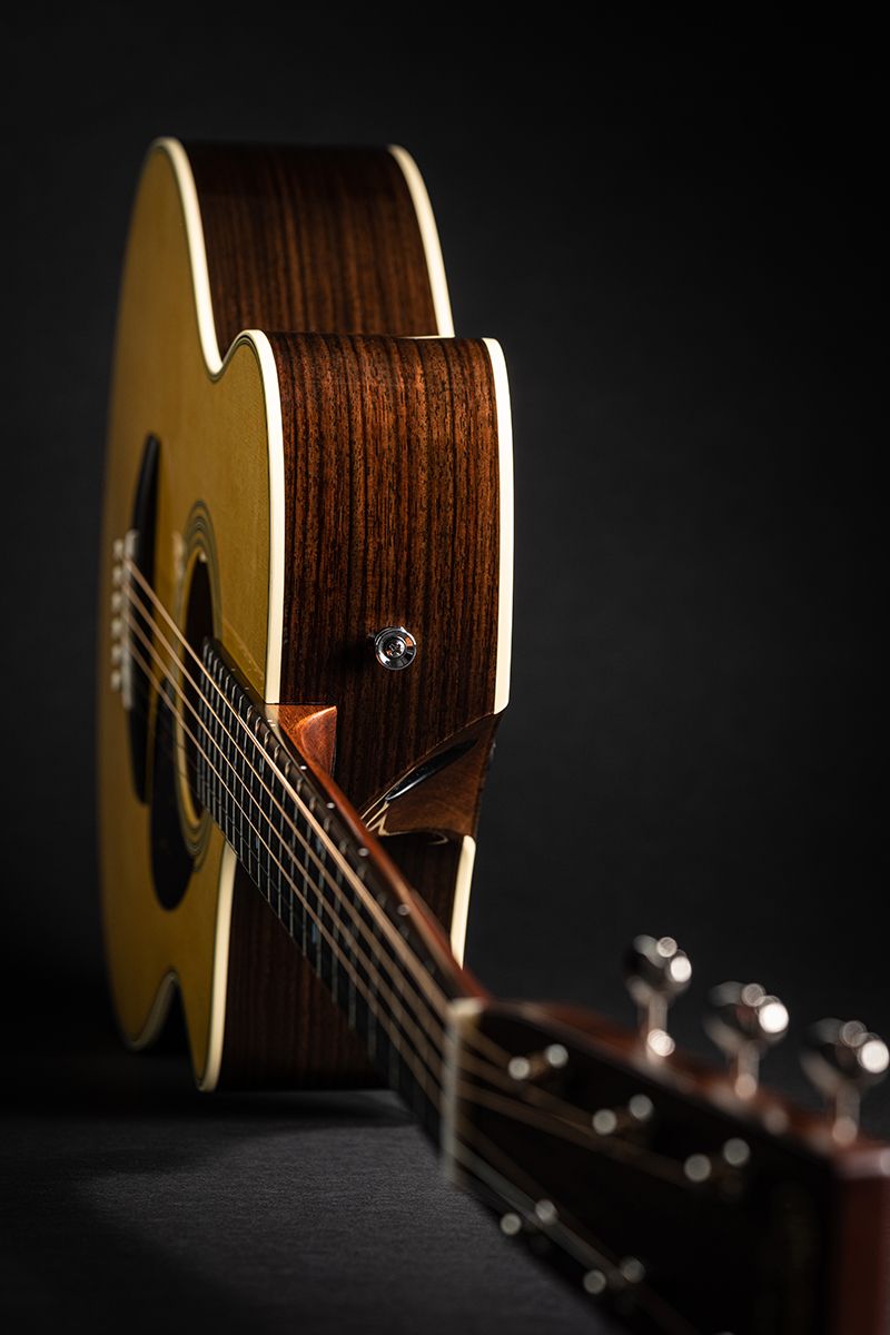 Details photos of the Martin SC-28E