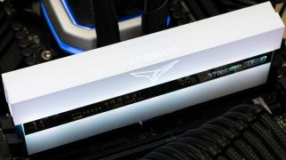 TeamGroup T-Force Xtreem ARGB White DDR4-4000 C15