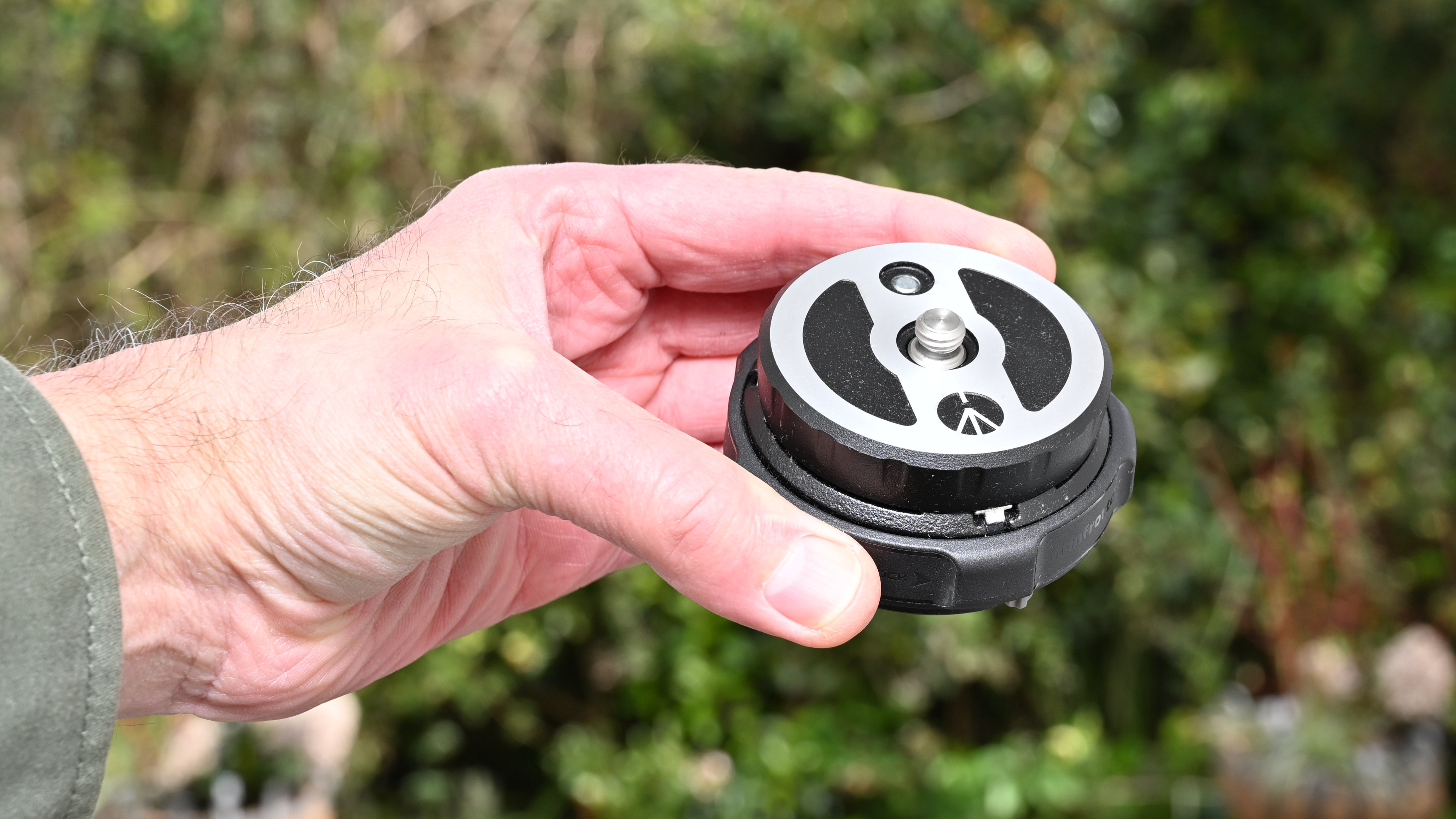 Manfrotto ONE Photo tripod product shot