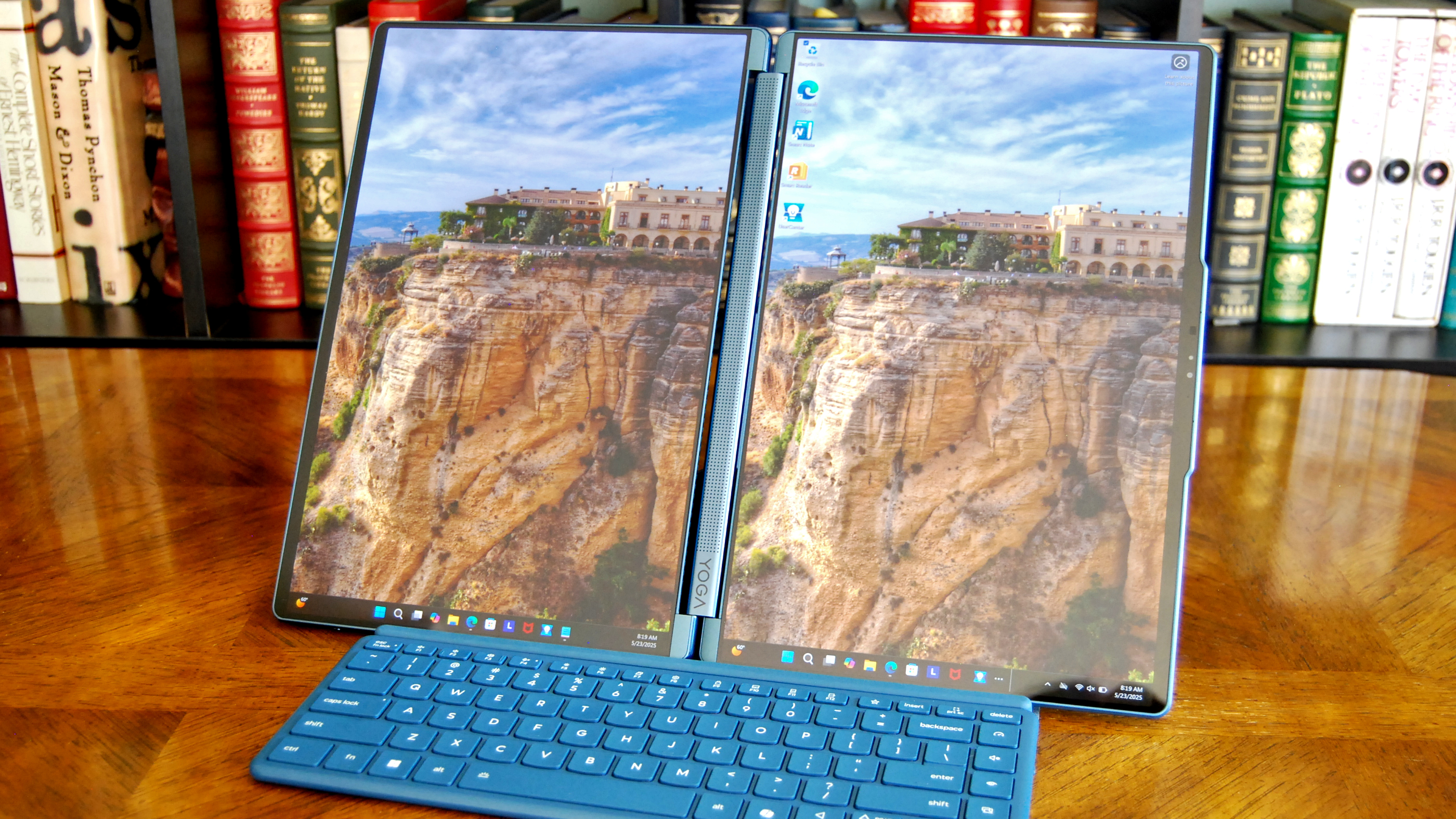 Lenovo Yoga Book 9i 14" (Gen 10)