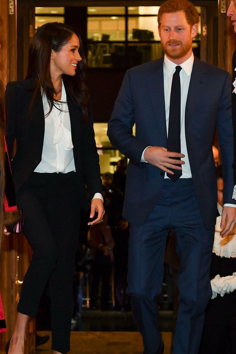 Suit, Formal wear, Tuxedo, Event, Fashion, White-collar worker, Blazer, Footwear, Outerwear, Businessperson,