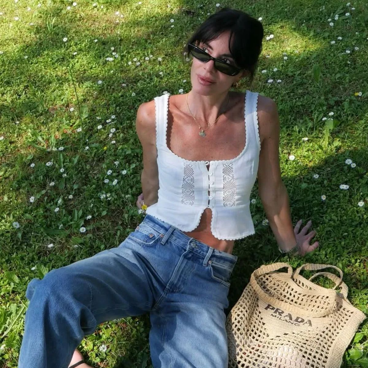 BEST SANDAL COLOURS TO WEAR WITH BLUE JEANS