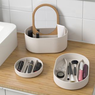 make-up organisers with mirror and dividers