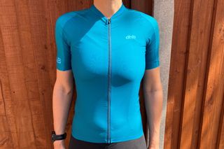 Female cyclist wearing the dhb Aeron Lab Raceline Women's Short Sleeve Jersey 3.0