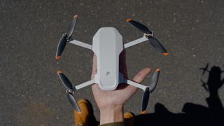 Potensic Atom 2 drone in hand