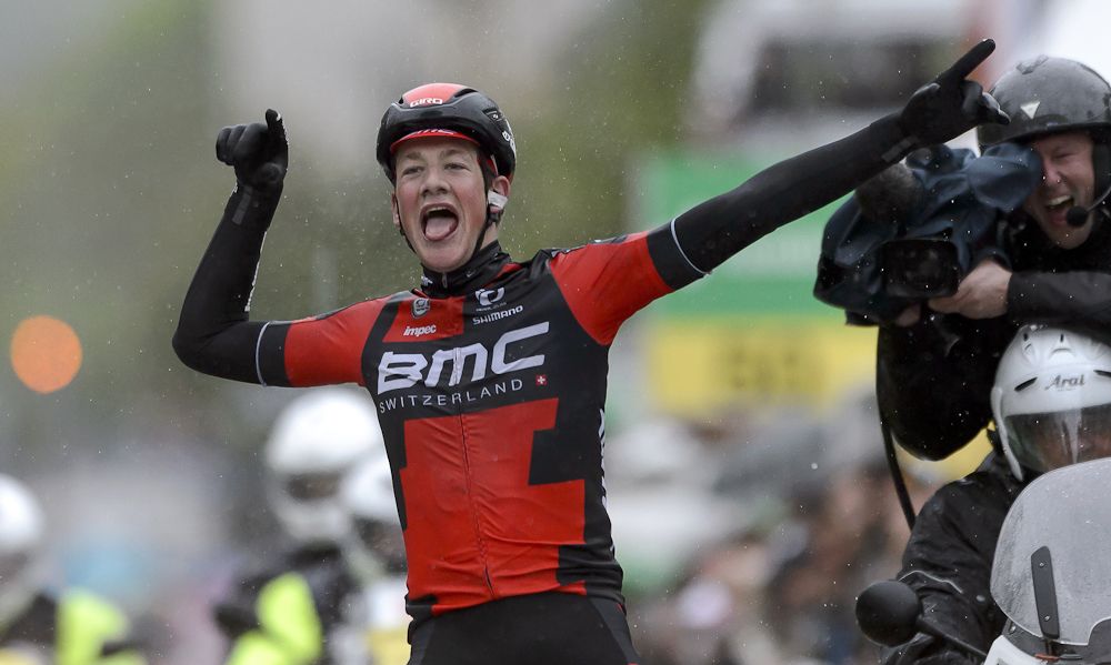 Stefan K&uuml;ng takes the stage 4 win in Romandie.