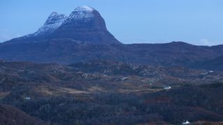 when does a hill become a mountain: Suilven