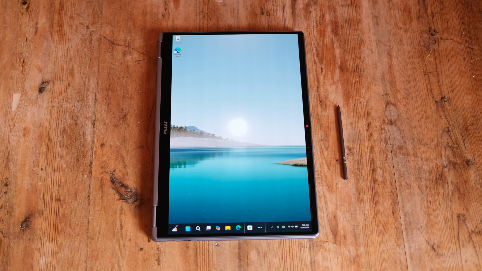 MSI Prestige 14 Flip AI+ review