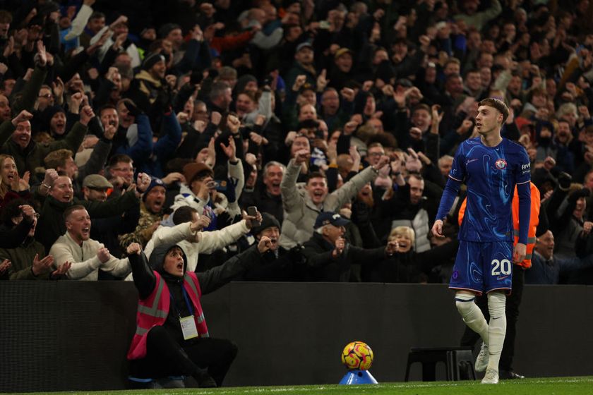 Chelsea&#039;s English midfielder #20 Cole Palmer (R) celebrates after his deflected shot makes it 2-1 during the English Premier League football match between Chelsea and West Ham United at Stamford Bridge in London on February 3, 2025