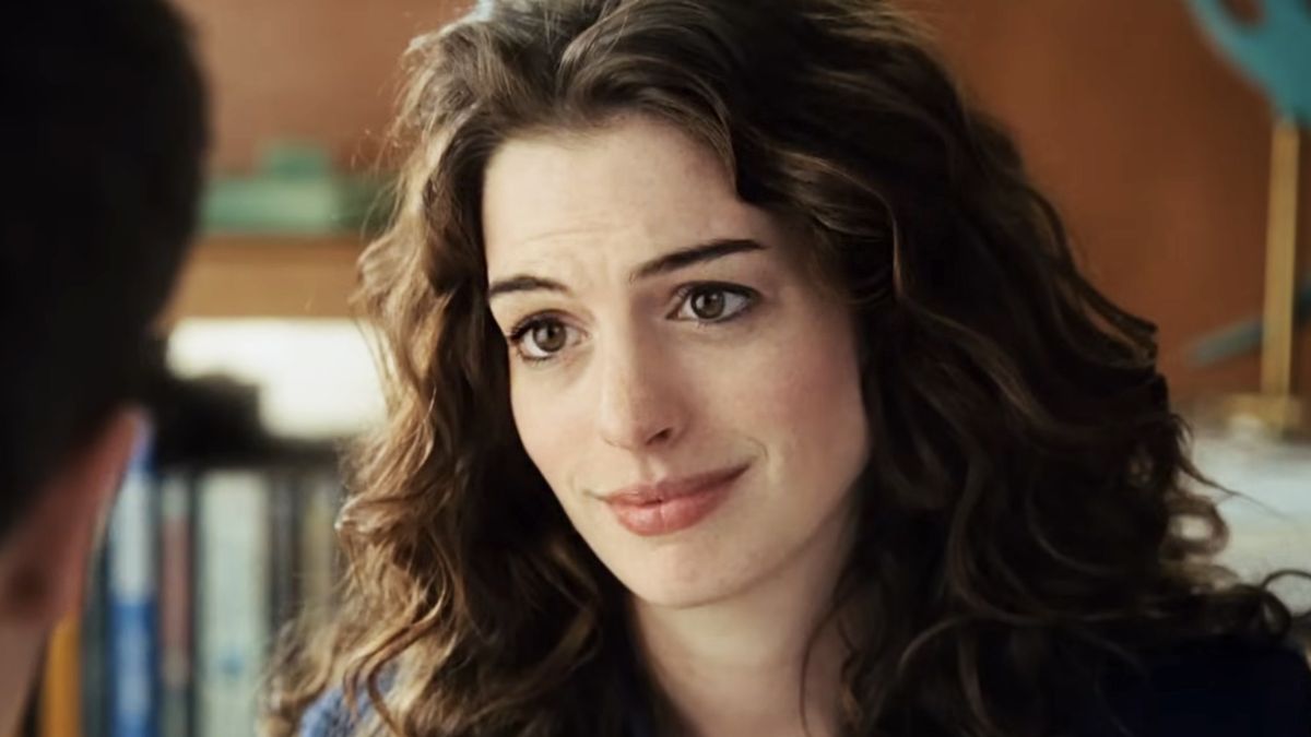 Anne Hathaway, with big doe eyes and rippling brown hair, proves why she is anything but &quot;mid&quot; in 2010&#039;s Love and Other Drugs. 