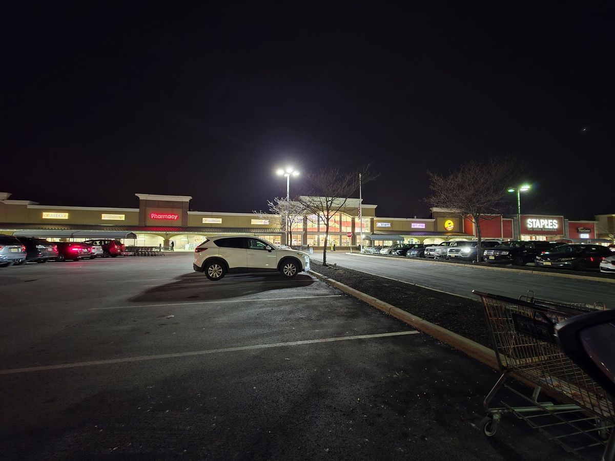 Samsung Galaxy S25 Ultra low light sample.