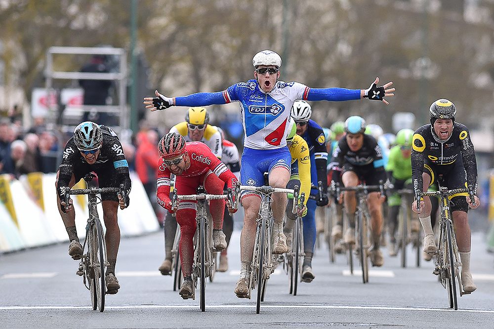 Arnaud Demare wins stage 1 at Paris Nice.