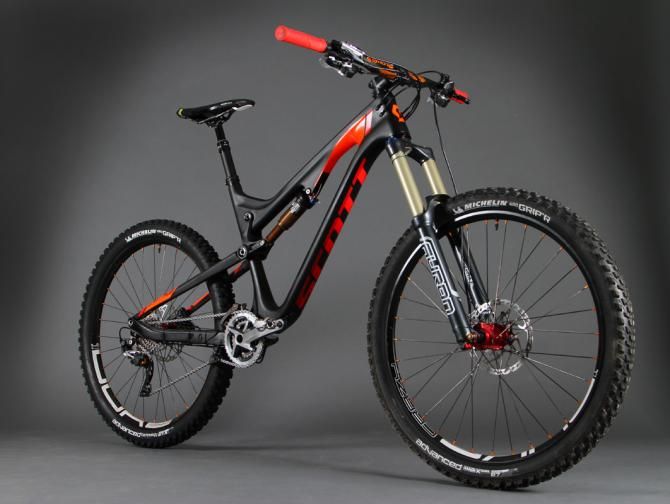Remy Absalon`s Genius LT 700 Tuned mounted with his parts
