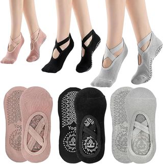 : Amazon • Pilates socks The Sports Edit