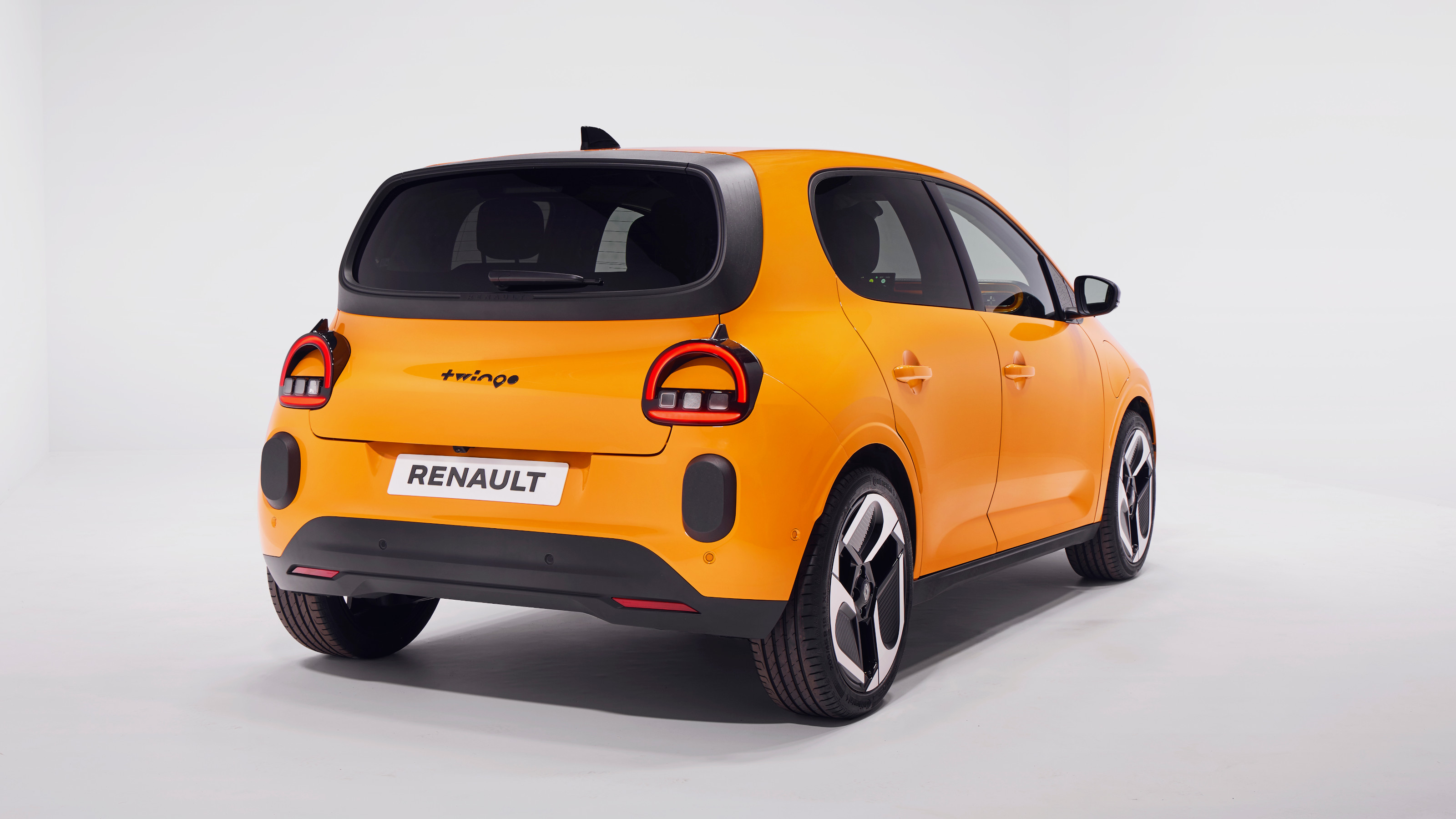 Renault Twingo E-Tech electric in Mango Yellow