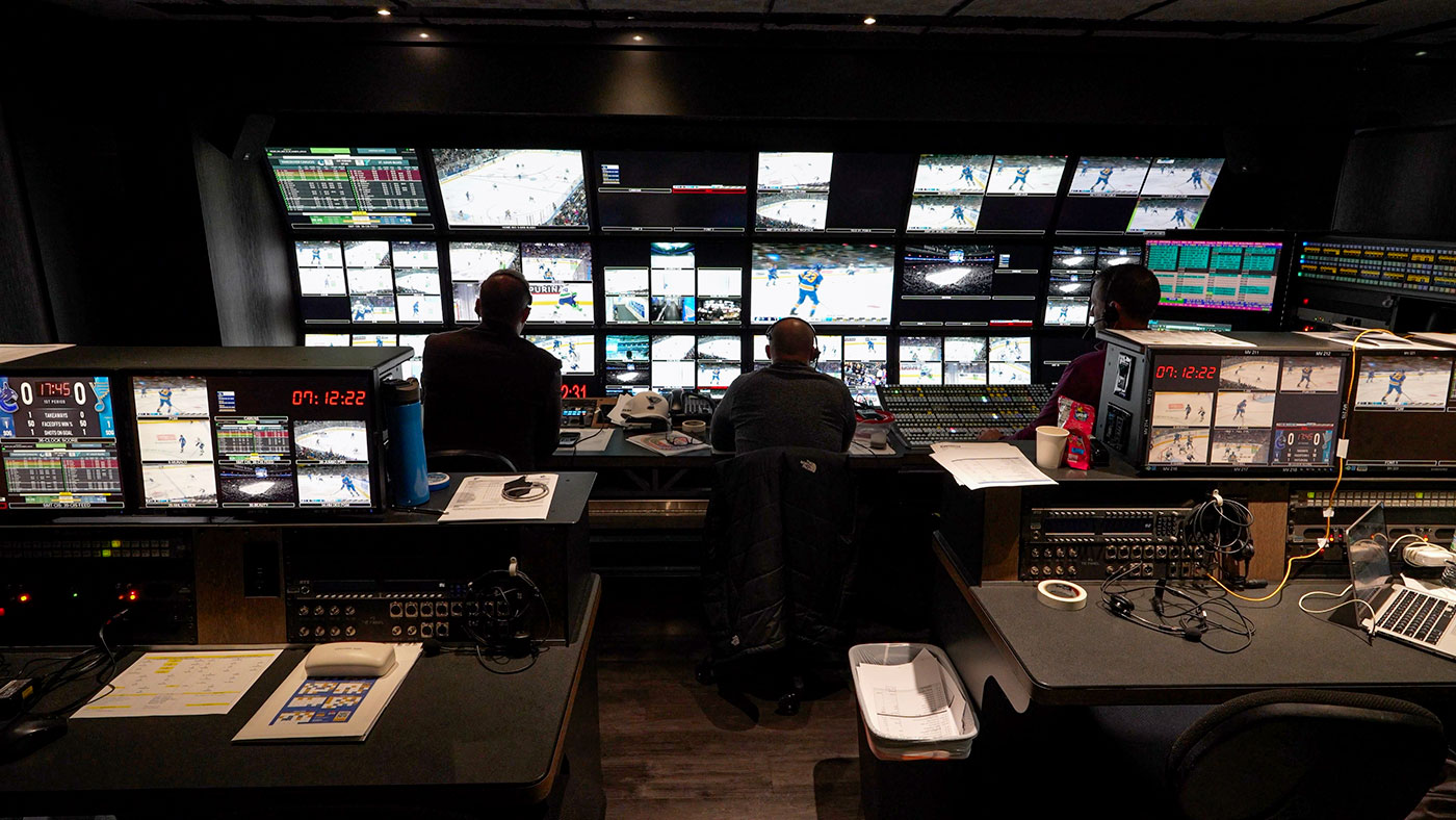 The latest Geerling Engineering video goes inside the St. Louis Blues production truck