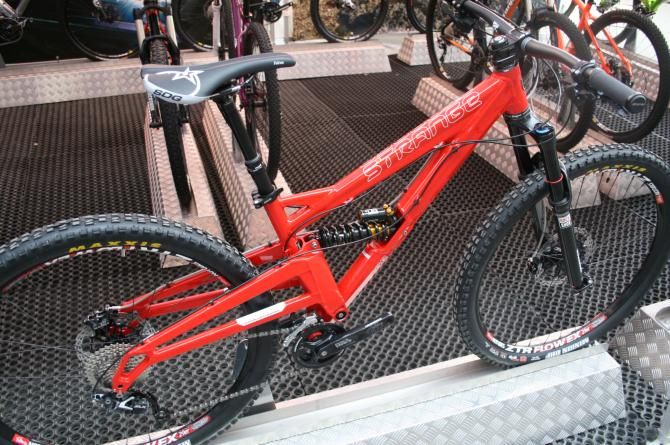 The Orange Strange prototype  a 160mm 29er enduro bike with a specially modified RockShox Pike fork