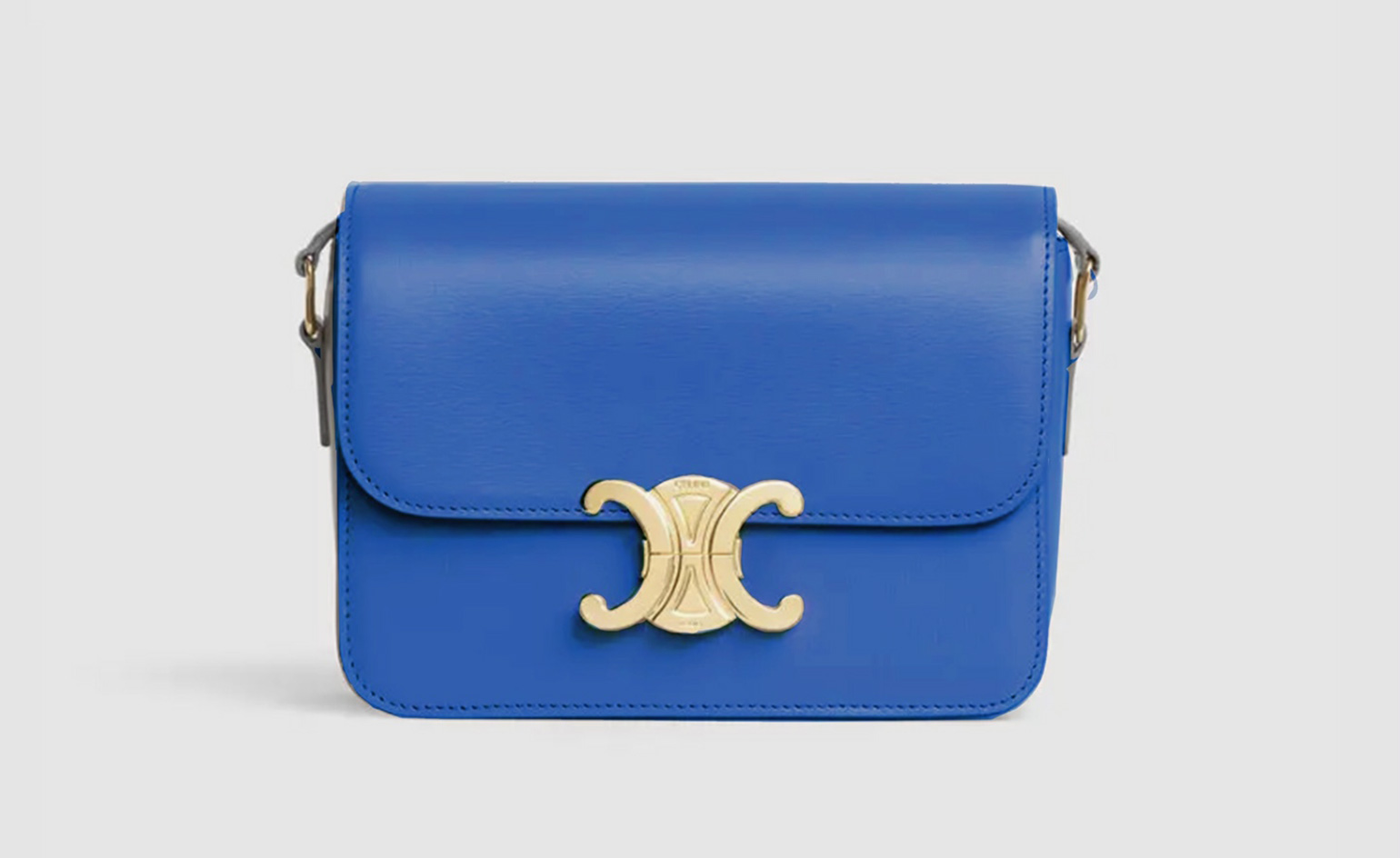 Dior offers a Saddle bag with air-brush effect